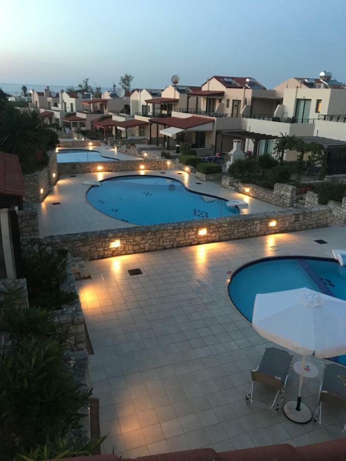 Villa Stella D'Oro เยโอริยิอูโปลิส ภายนอก รูปภาพ