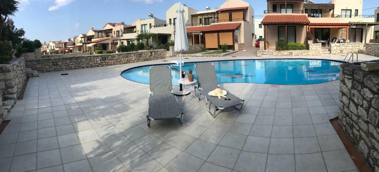 Villa Stella D'Oro เยโอริยิอูโปลิส ภายนอก รูปภาพ
